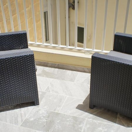 Wonderful Apartments With Shared Jacuzzi And Panorama Rooftop Gzira Dış mekan fotoğraf